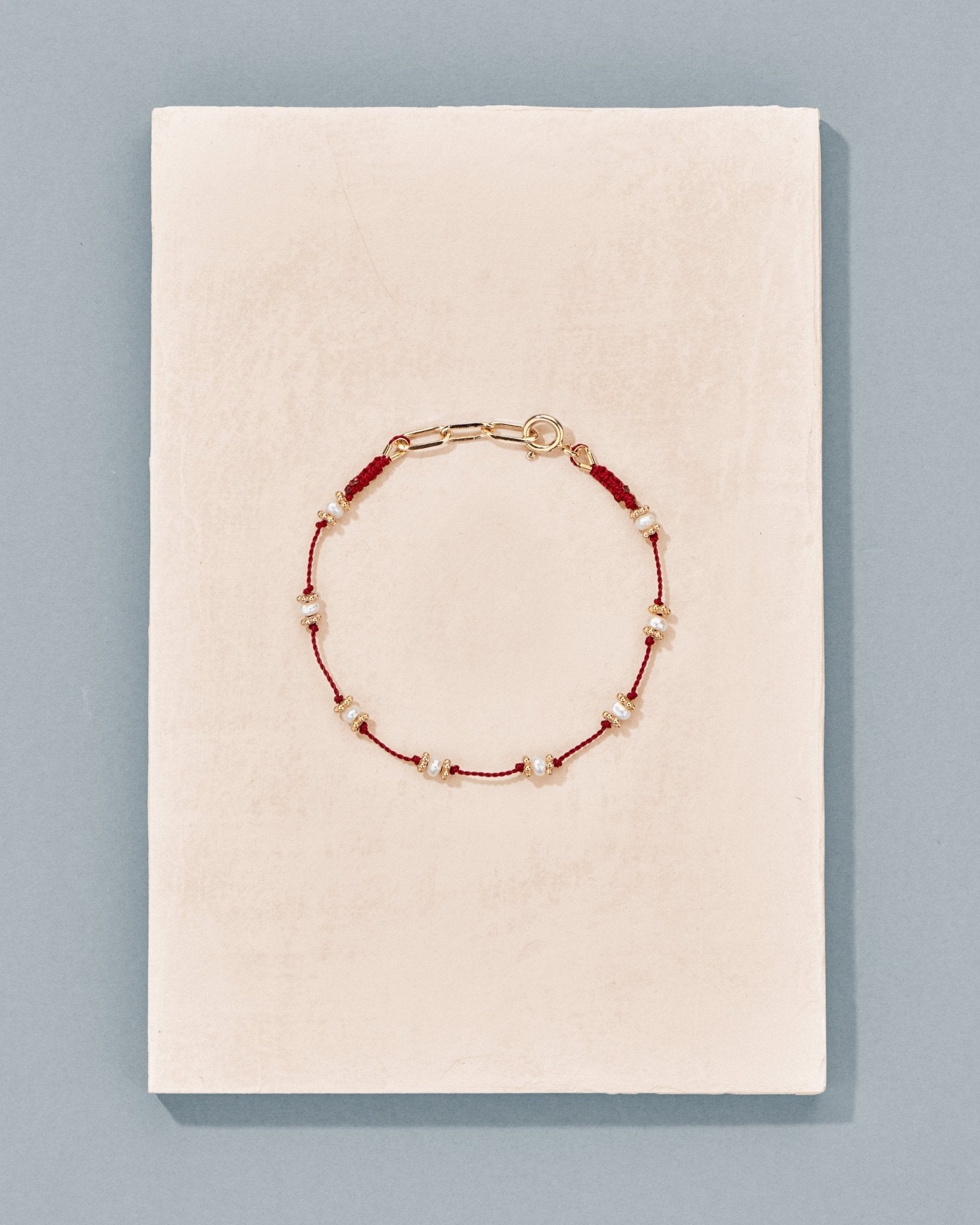 Bracelet Lotus rouge perles d'eau douce - TITYARAVY