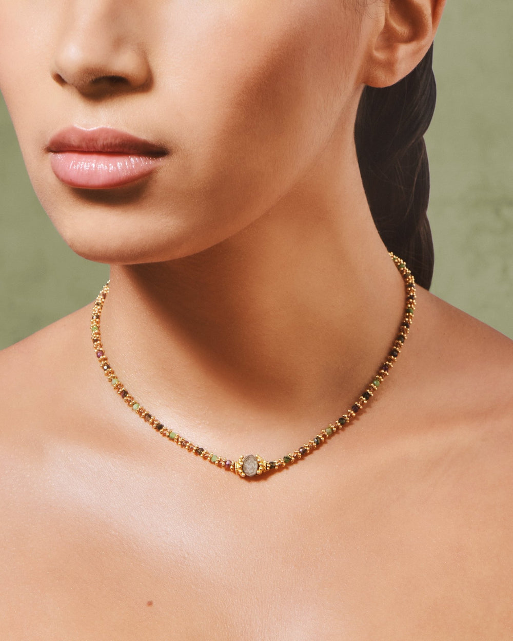 Collier Adhiya - TITYARAVY