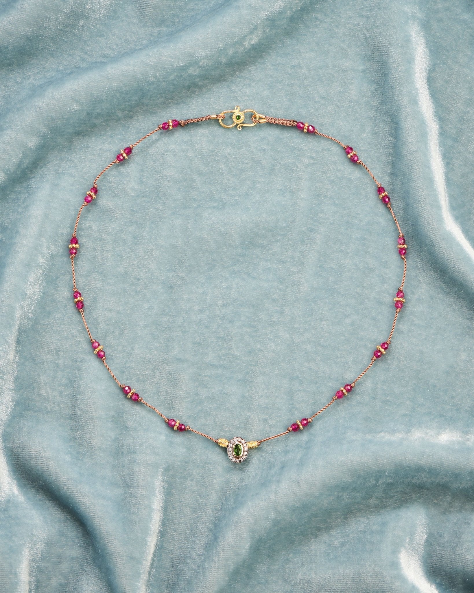 Collier Mony F - TITYARAVY
