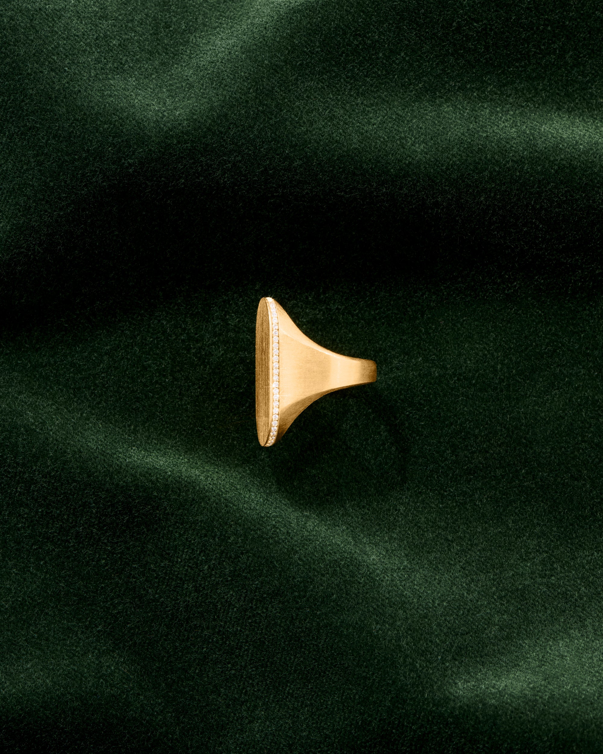 Calm 18k Gold Ring