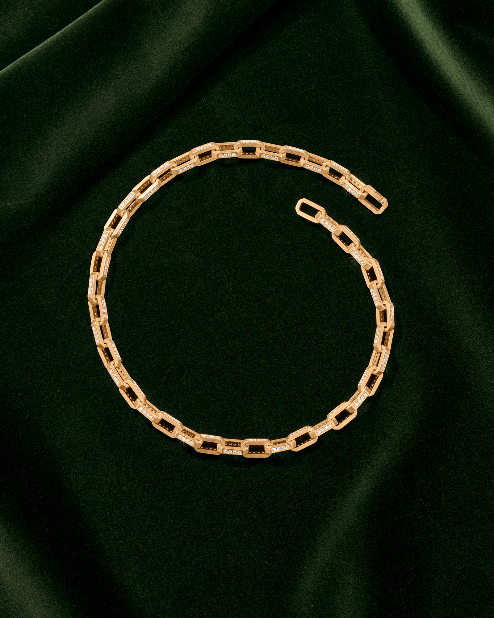 Collier TBH 252 - TITYARAVY